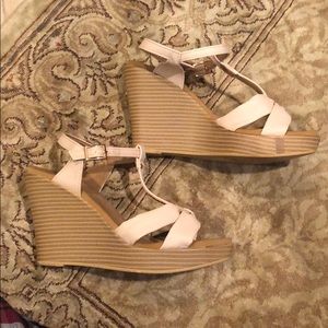 Blush pink wedge